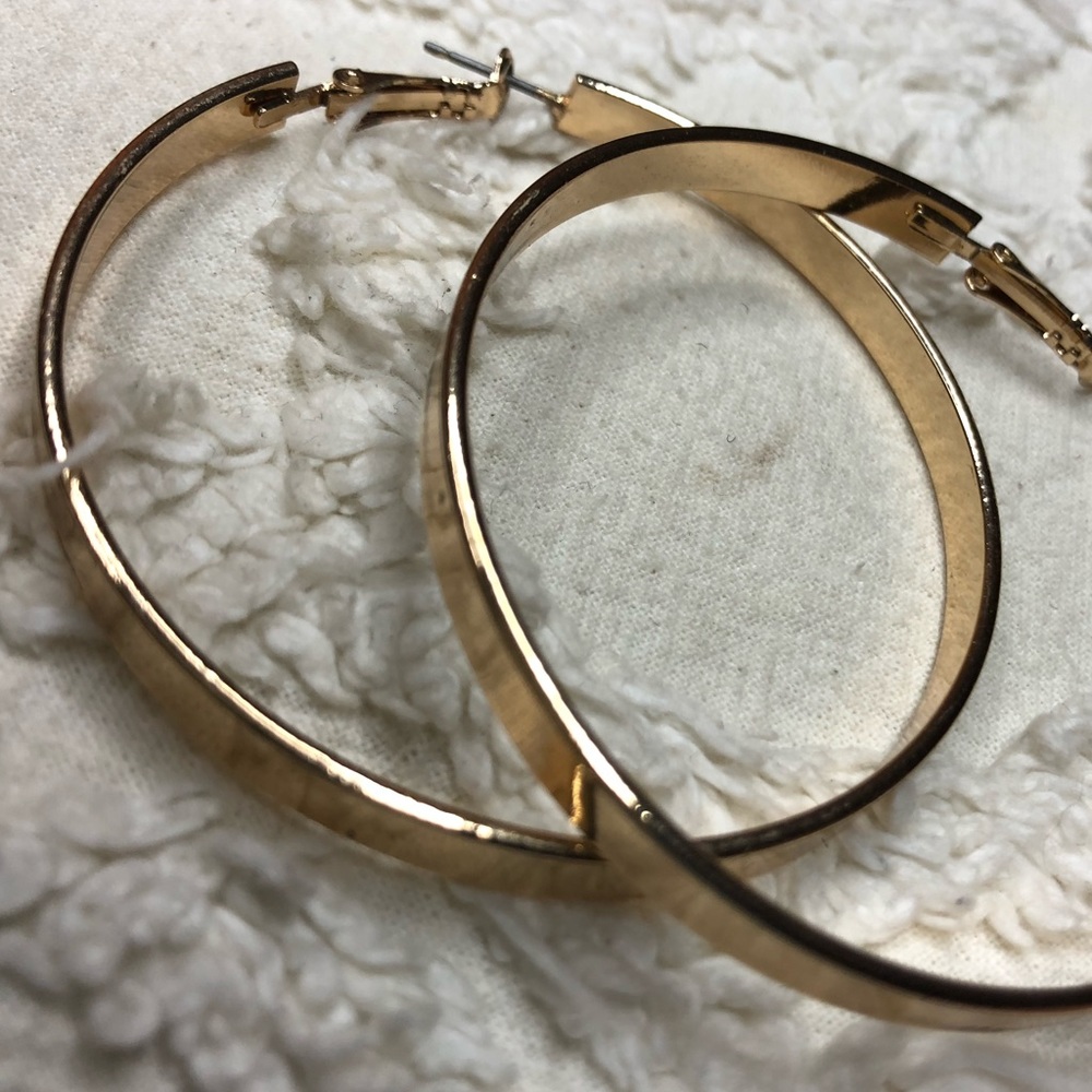 Hoop Earings